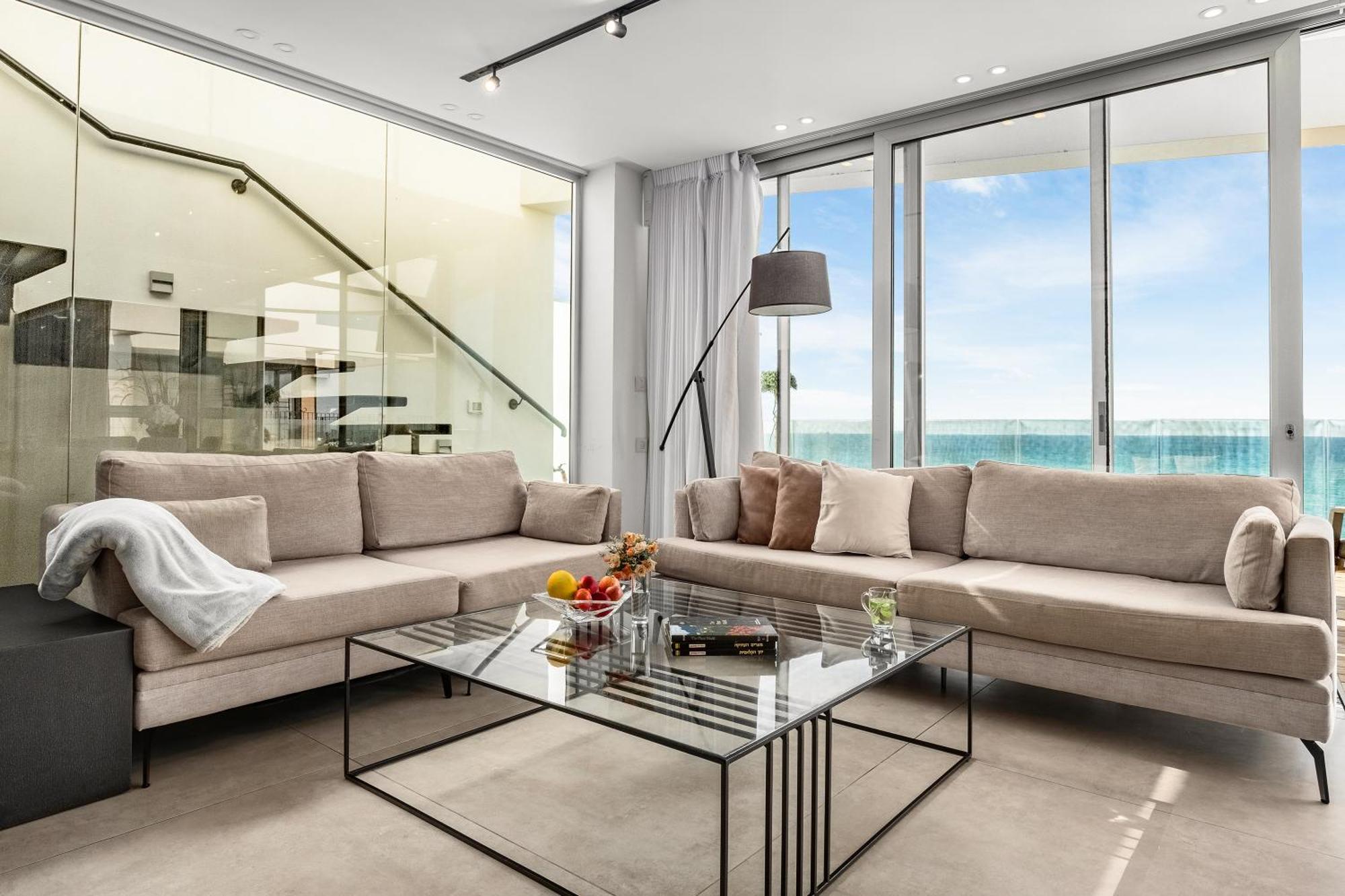 Penthouse 3Br + Roof Top + Parking - On The Beach 海法 外观 照片