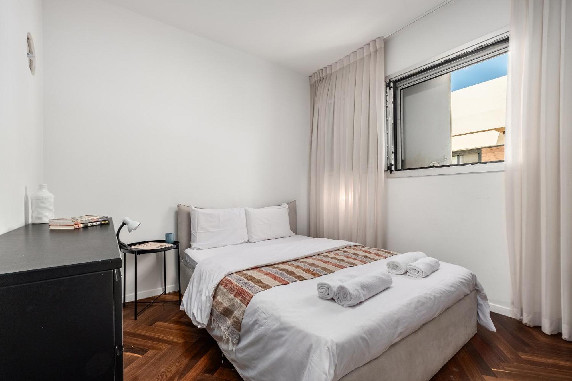 Penthouse 3Br + Roof Top + Parking - On The Beach 海法 外观 照片